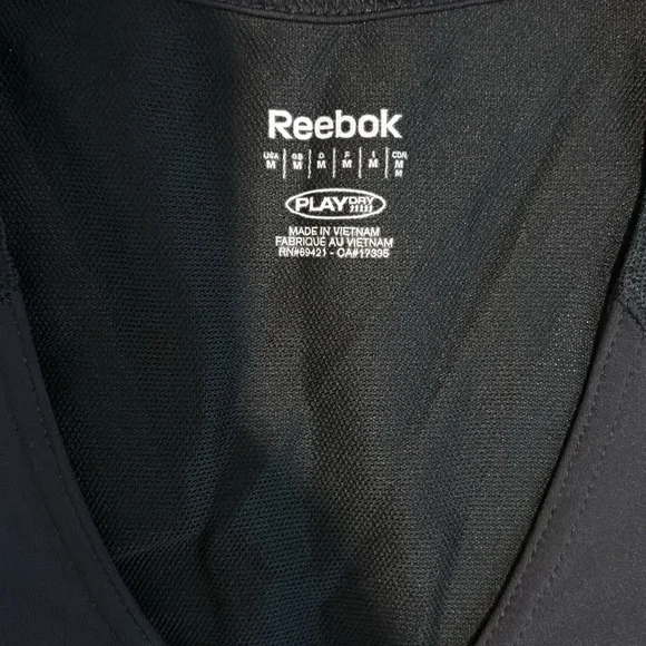 Reebok Women's Turquoise and Black Tank Top and Shirt bundle. - Picture 5 of 8